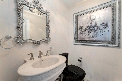 Condo in Miami Beach, Florida, 4 bedrooms № 1970913 - photo 9