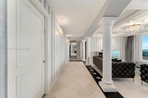 Condo in Miami Beach, Florida, 4 bedrooms № 1970913 - photo 8