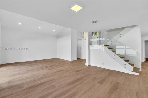 Casa en alquiler en Hollywood, Florida, 5 dormitorios, 187.2 m2 № 2031864 - foto 7