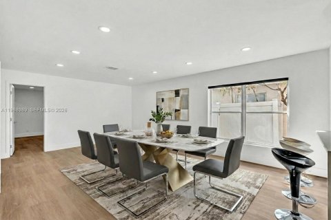 Casa en alquiler en Hollywood, Florida, 5 dormitorios, 187.2 m2 № 2031864 - foto 8