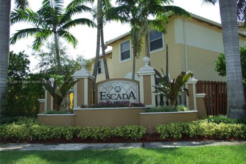 Купить таунхаус в Мирамар, Флорида 3 спальни, 157.93м2, № 1940869 - фото 13