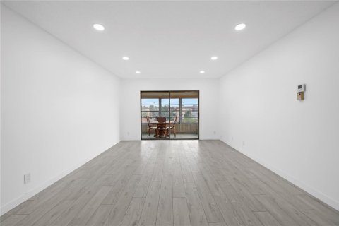 Condominio en venta en Lauderdale Lakes, Florida, 2 dormitorios, 87.7 m2 № 2154018 - foto 14