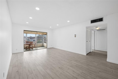 Condominio en venta en Lauderdale Lakes, Florida, 2 dormitorios, 87.7 m2 № 2154018 - foto 17