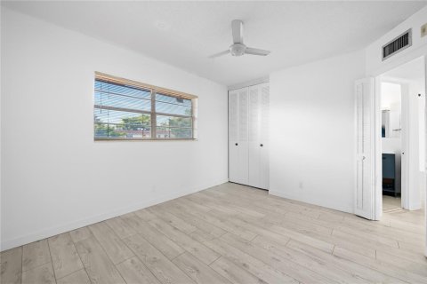 Condominio en venta en Lauderdale Lakes, Florida, 2 dormitorios, 87.7 m2 № 2154018 - foto 9