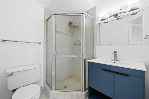 Condominio en venta en Lauderdale Lakes, Florida, 2 dormitorios, 87.7 m2 № 2154018 - foto 8