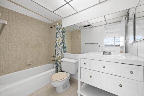 Condominio en venta en Lauderdale Lakes, Florida, 2 dormitorios, 87.7 m2 № 2154018 - foto 12