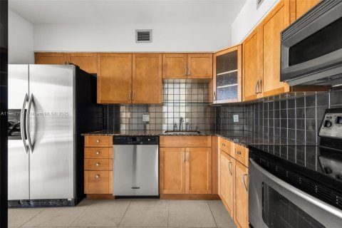 Снять в аренду кондоминиум в Майами-Бич, Флорида 2 спальни, 106.56м2, № 1954494 - фото 7