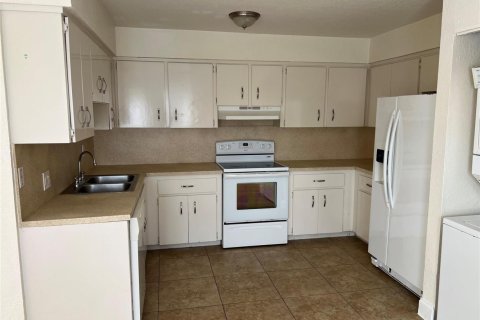 Immobilier commercial à vendre à Coral Springs, Floride: 631.74 m2 № 2267897 - photo 28