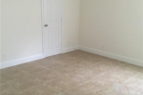 Immobilier commercial à vendre à Coral Springs, Floride: 631.74 m2 № 2267897 - photo 15
