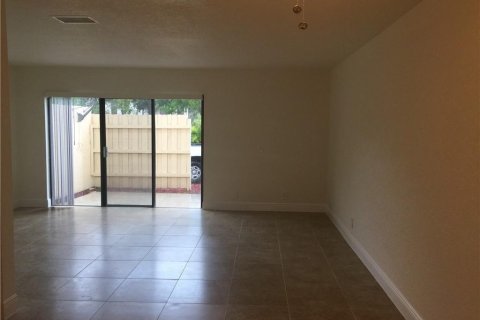 Immobilier commercial à vendre à Coral Springs, Floride: 631.74 m2 № 2267897 - photo 9