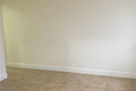 Immobilier commercial à vendre à Coral Springs, Floride: 631.74 m2 № 2267897 - photo 21