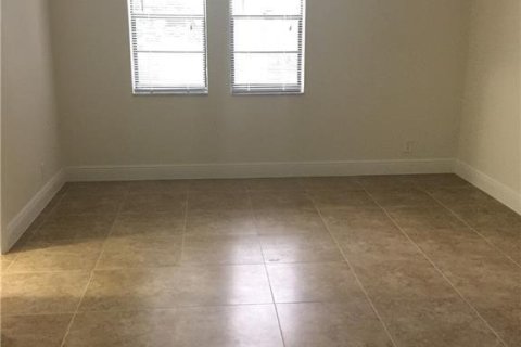 Immobilier commercial à vendre à Coral Springs, Floride: 631.74 m2 № 2267897 - photo 12