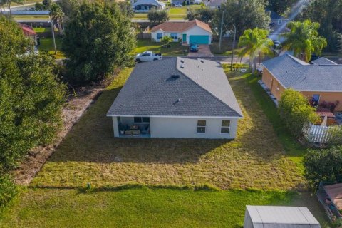 Villa ou maison à louer à Poinciana, Floride: 4 chambres, 159.79 m2 № 2145159 - photo 23