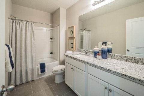 Villa ou maison à louer à Poinciana, Floride: 4 chambres, 159.79 m2 № 2145159 - photo 15