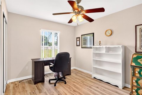 House in Ocala, Florida 3 bedrooms, 157.66 sq.m. № 2223391 - photo 13