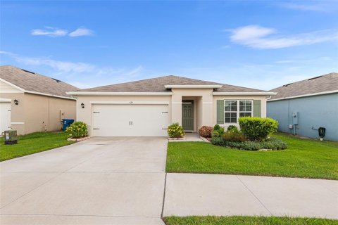 House in Haines City, Florida 3 bedrooms, 160.26 sq.m. № 1870126 - photo 1