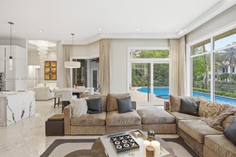 Casa en venta en Plantation, Florida, 5 dormitorios, 461.45 m2 № 2060724 - foto 15