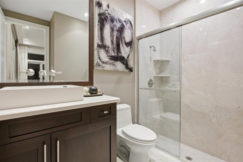 Casa en venta en Plantation, Florida, 5 dormitorios, 461.45 m2 № 2060724 - foto 18