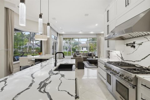 Casa en venta en Plantation, Florida, 5 dormitorios, 461.45 m2 № 2060724 - foto 12