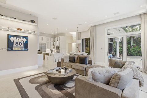 Casa en venta en Plantation, Florida, 5 dormitorios, 461.45 m2 № 2060724 - foto 19