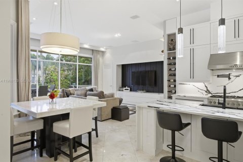 Casa en venta en Plantation, Florida, 5 dormitorios, 461.45 m2 № 2060724 - foto 10