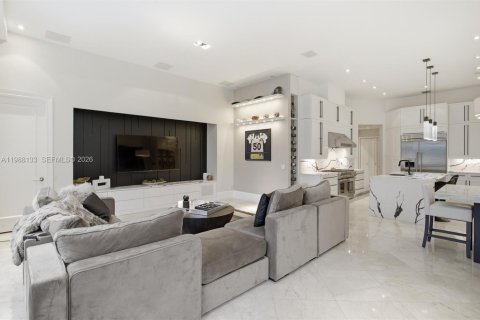 Casa en venta en Plantation, Florida, 5 dormitorios, 461.45 m2 № 2060724 - foto 17