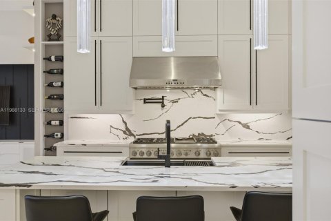 Casa en venta en Plantation, Florida, 5 dormitorios, 461.45 m2 № 2060724 - foto 11