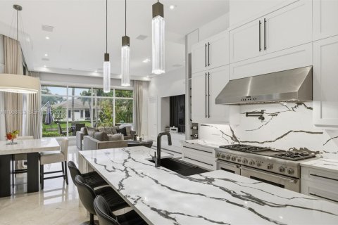 Casa en venta en Plantation, Florida, 5 dormitorios, 461.45 m2 № 2060724 - foto 13