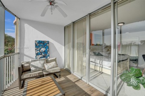 Снять в аренду кондоминиум в Майами, Флорида 2 спальни, 96.25м2, № 1992430 - фото 15