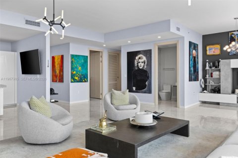 Condominio en venta en Miami, Florida, 3 dormitorios, 224.64 m2 № 2030334 - foto 12