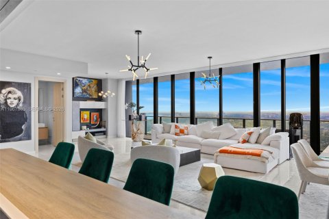 Condominio en venta en Miami, Florida, 3 dormitorios, 224.64 m2 № 2030334 - foto 21