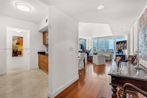 Apartamento en alquiler en Miami Beach, Florida, 2 dormitorios, 133.5 m2 № 2015415 - foto 11