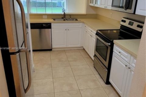 Condominio en venta en Coral Springs, Florida, 2 dormitorios, 105.91 m2 № 2031512 - foto 17