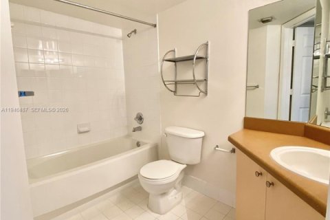 Condo in West Palm Beach, Florida, 2 bedrooms  № 2002790 - photo 28