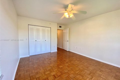 Condo in West Palm Beach, Florida, 2 bedrooms  № 2002790 - photo 26