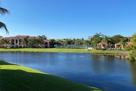 Condo in West Palm Beach, Florida, 2 bedrooms  № 2002790 - photo 23