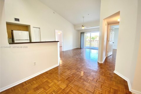 Condo in West Palm Beach, Florida, 2 bedrooms  № 2002790 - photo 2