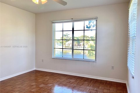 Condo in West Palm Beach, Florida, 2 bedrooms  № 2002790 - photo 25