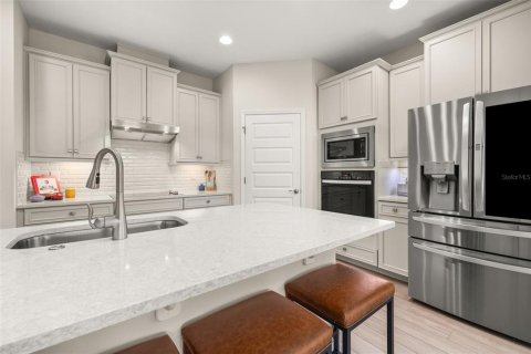 House in Winter Garden, Florida 4 bedrooms, 272.3 sq.m. № 1614581 - photo 17