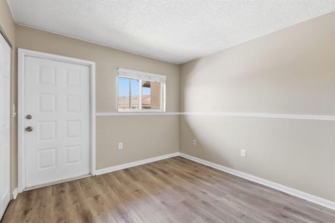 Condo in Miami, Florida, 2 bedrooms  № 2262467 - photo 17