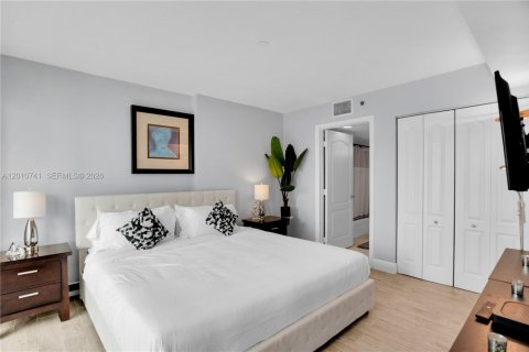 Condominio en alquiler en Miami, Florida, 2 dormitorios, 95.69 m2 № 2154407 - foto 26