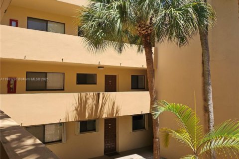 Copropriété à louer à Miami, Floride: 2 chambres, 91.51 m2 № 1953708 - photo 3