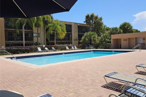 Copropriété à louer à Miami, Floride: 2 chambres, 91.51 m2 № 1953708 - photo 28