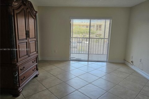 Copropriété à louer à Miami, Floride: 2 chambres, 91.51 m2 № 1953708 - photo 19