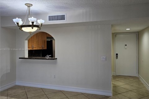 Copropriété à louer à Miami, Floride: 2 chambres, 91.51 m2 № 1953708 - photo 12