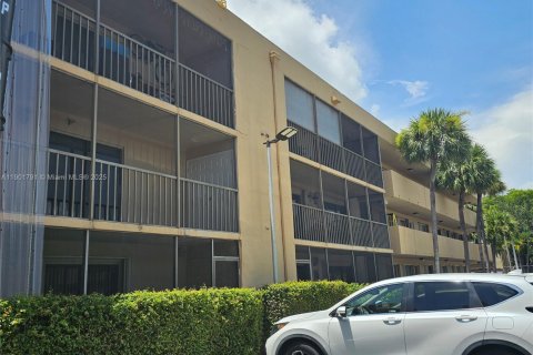 Copropriété à louer à Miami, Floride: 2 chambres, 91.51 m2 № 1953708 - photo 22