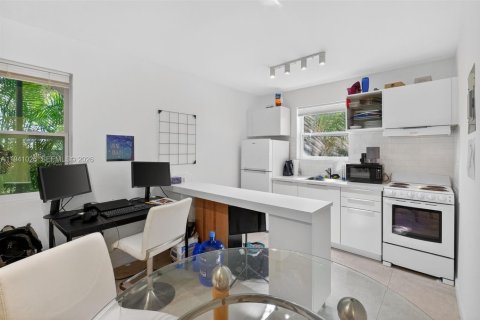 Apartment in Miami, Florida 1 bedroom, 343.37 sq.m. № 1997867 - photo 4