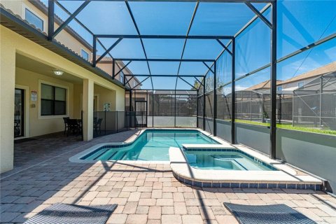 House in Davenport, Florida 6 bedrooms, 284.56 sq.m. № 1535596 - photo 14