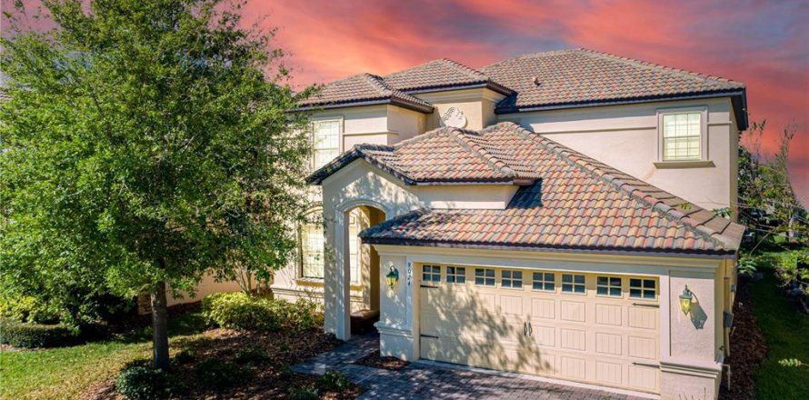 House in Davenport, Florida 6 bedrooms, 284.56 sq.m. № 1535596