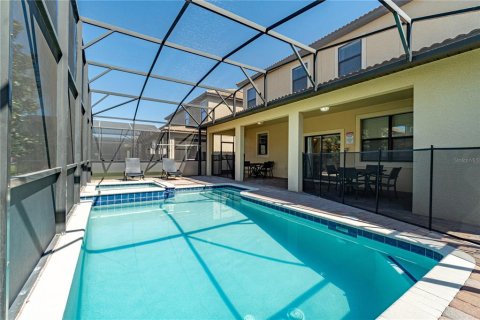 House in Davenport, Florida 6 bedrooms, 284.56 sq.m. № 1535596 - photo 12